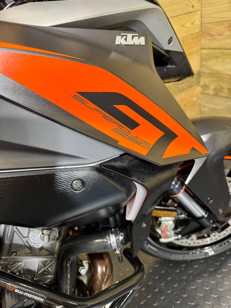 KTM 1290 Super Duke GT / 2016 model / covered 28.3k miles 