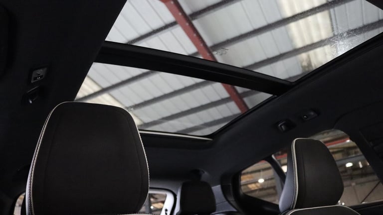  Volvo XC40 T3 R-Design (Lounge Pack, Sunroof, Harman Kardon, 360 Camera, BLIS) Petrol Automatic