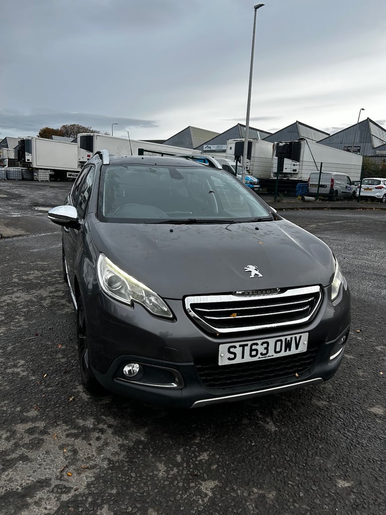 Peugeot 2008, 2014 Hatchback , Manual, 1199 (cc), 5 doors