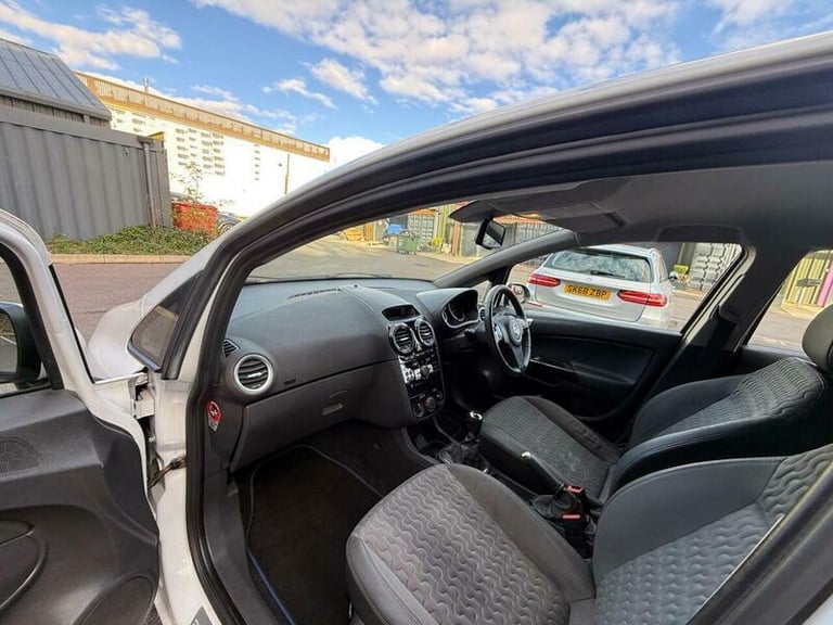 2015 Vauxhall Corsa 1.2 SE 5dr HATCHBACK PETROL Manual