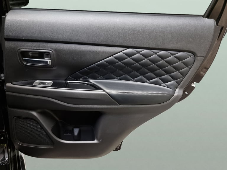 2021 Mitsubishi Outlander 2.4h TwinMotor 13.8kWh Exceed Safety SUV 5dr Petrol Plug-in Hybrid CVT ...