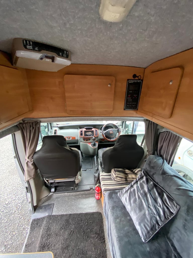 Vauxhall VIVARO campervan