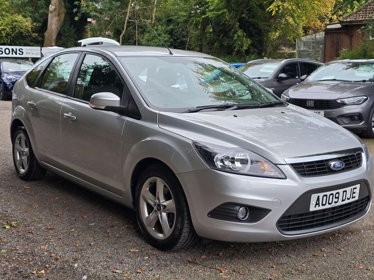image for 2009 Ford Focus 1.6 Zetec 5dr Hatchback Petrol Automatic