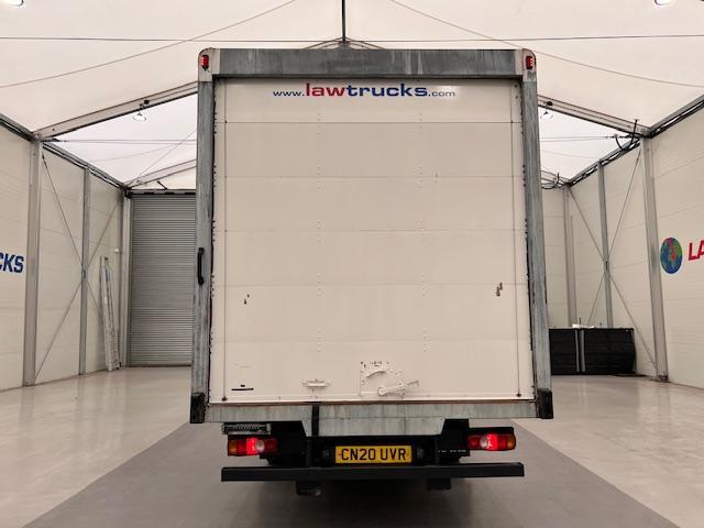 Mitsubishi Fuso Canter 7C18 Day Cab Box Van 