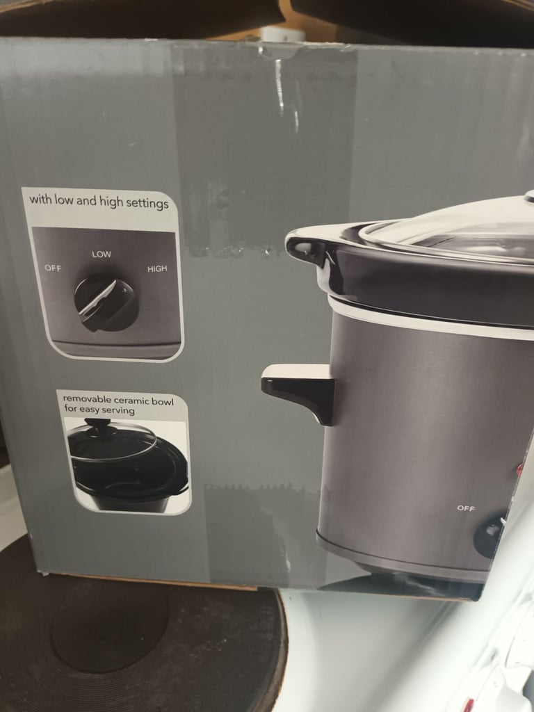 Brand new slow cooker