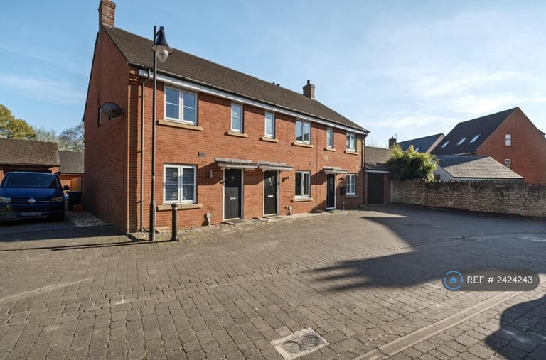 3 bedroom house in Gaveller Road, Swindon, SN25 (3 bed) (#2424243)