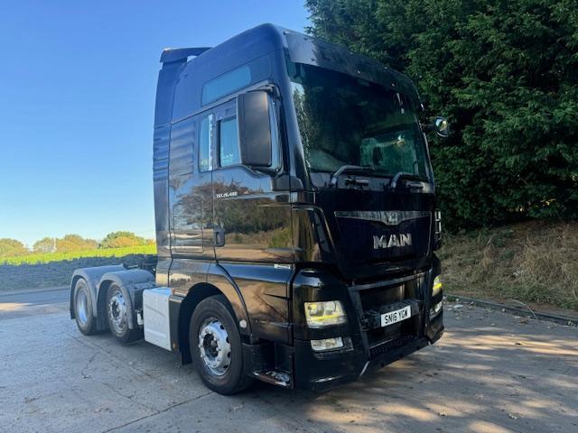 image for 2016 16 MAN TGX XXL 26.480 E6 6x2 tractor unit leather double bunk