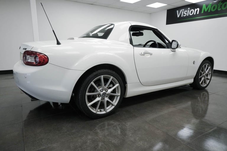 2014 Mazda MX-5 2.0i Sport Tech 2dr CONVERTIBLE PETROL Manual