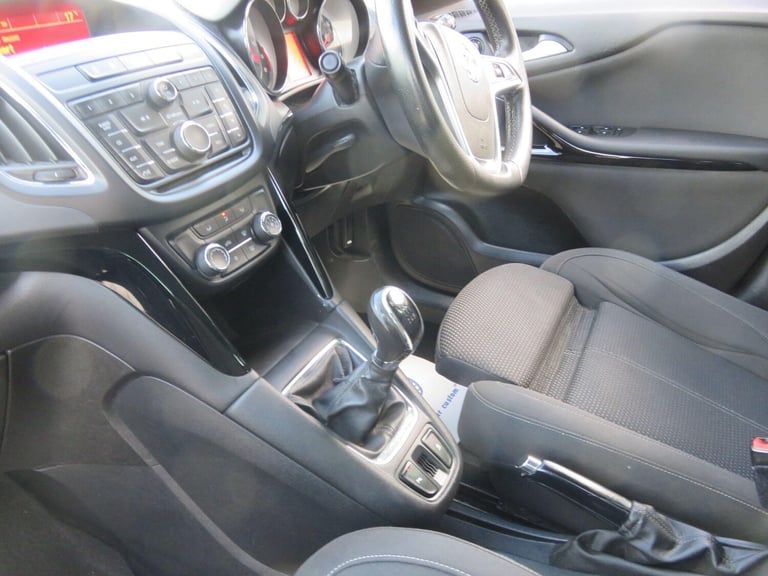 2016 Vauxhall Zafira Tourer 1.4i Turbo SRi Euro 6 5dr MPV Petrol Manual