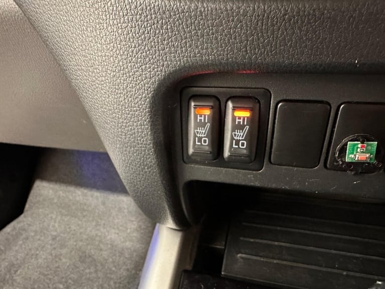 2016 Mitsubishi L200 2.4 DI-D DC Barbarian Pickup Double Cab 4dr Diesel Auto 4WD Euro 5 (178 ps) ...