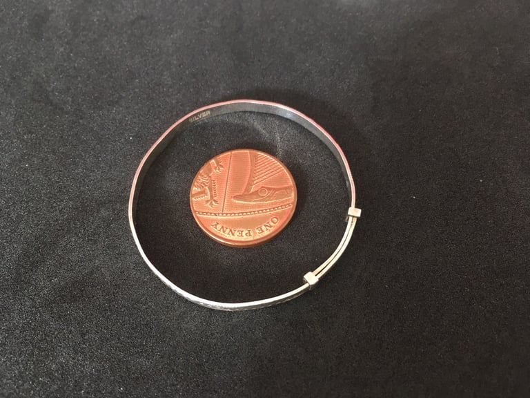 925 Sterling Silver Vintage Baby’s Expandable Bangle Bracelet 
