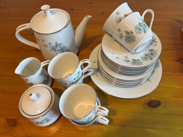 Noritake RC Japan Alouette 768 Tea Set 