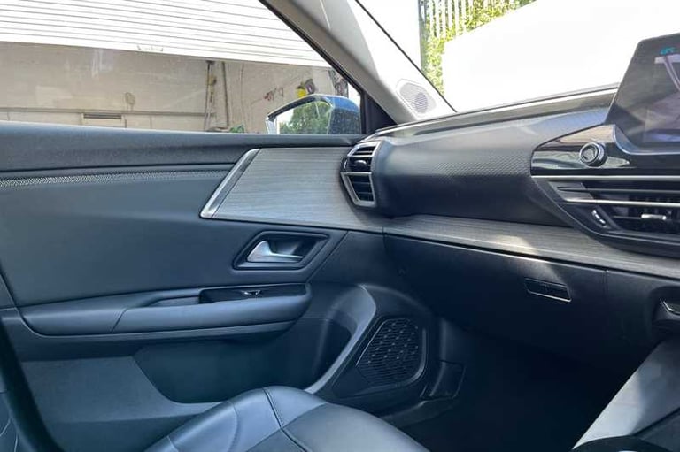 2023 Citroen C5 X 1.2 PureTech Shine Hatchback 5dr Petrol EAT8 Euro 6 (s/s) (130 ps) Hatchback Pe...