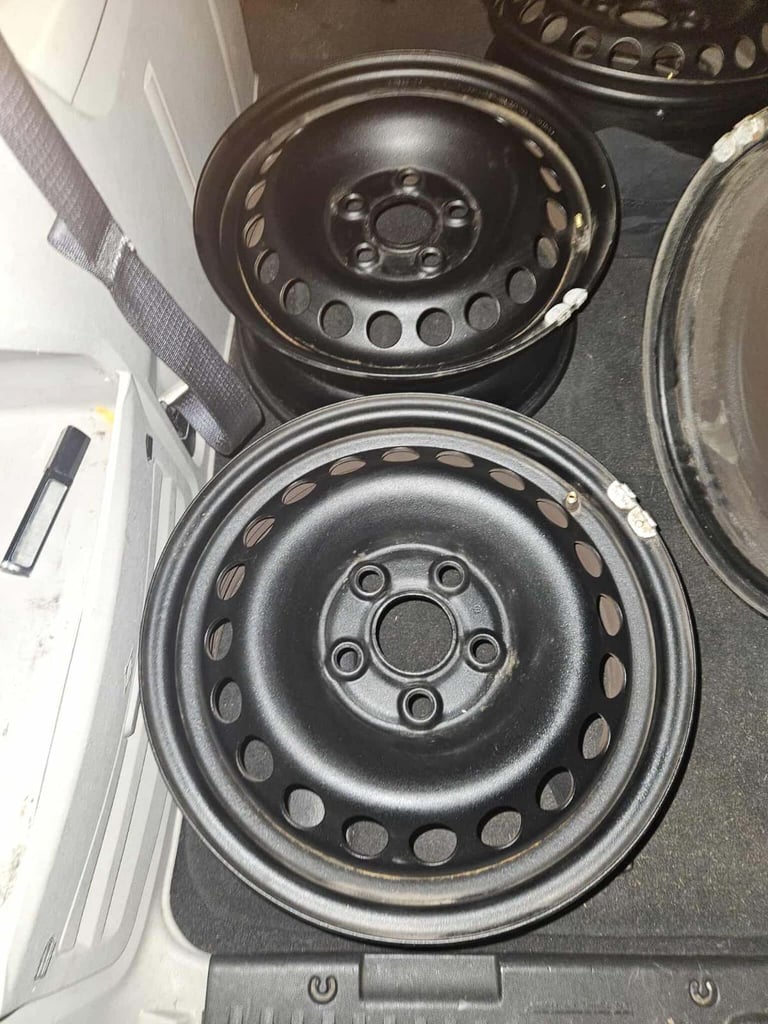 VOLKSWAGEN T5 16" POWDER COATED WHEELS AS NEW