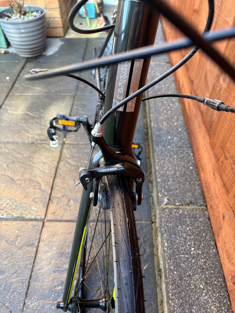 Pinnacle Laterite 1 road bike 