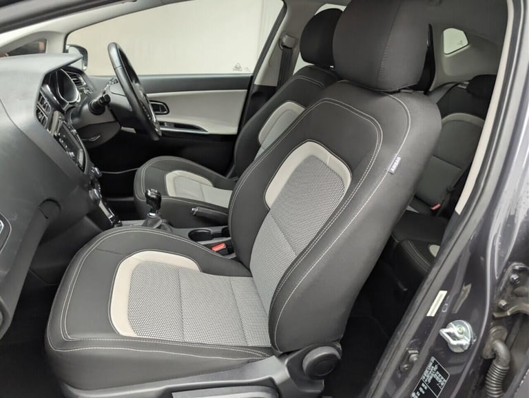 2015 Kia Ceed 1.6 GDi EcoDynamics 3 Hatchback 5dr Petrol Manual Euro 5 (s/s) (133 bhp) -  HATCHBA...