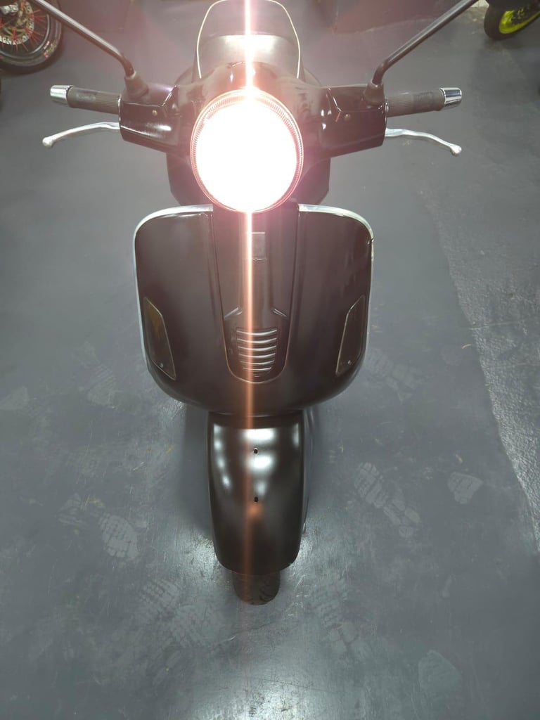 image for Piaggio Vespa GTS 125 2012 