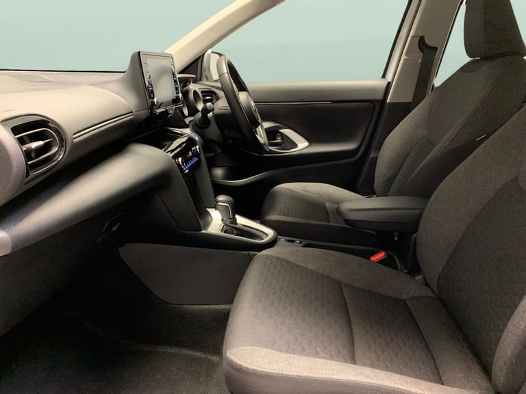 2024 Toyota Yaris Cross 1.5 VVT-h Icon SUV 5dr Petrol Hybrid E-CVT Euro 6 (s/s) (116 ps) - LANE T...