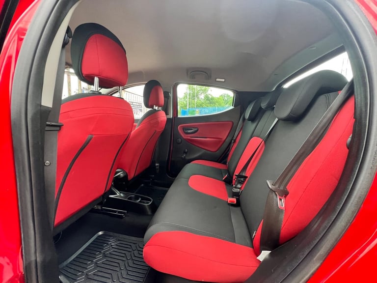 2012 Chrysler Ypsilon 1.2 Black and Red 5dr HATCHBACK PETROL Manual