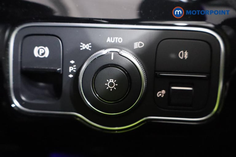 2021 Mercedes-Benz A-Class A250e AMG Line Edition 4dr Auto Saloon Hybrid Automatic