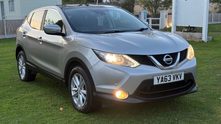 2014 Nissan Qashqai 1.5 dCi Acenta Premium 5dr HATCHBACK Diesel Manual