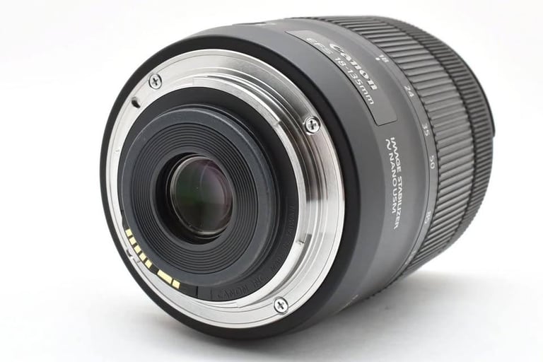 Canon EF-S 3.5-5.6/18-135 IS USM Zoom Lens