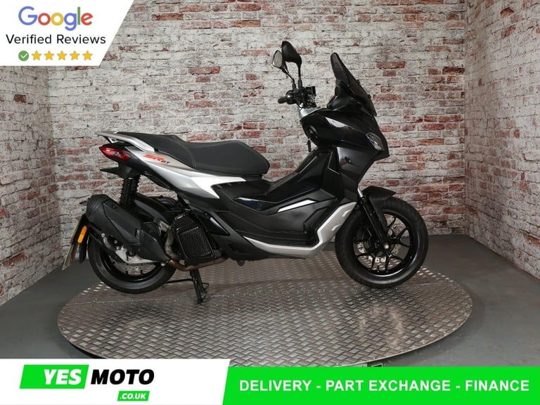 APRILIA SR - 2024 Petrol Automatic in Black