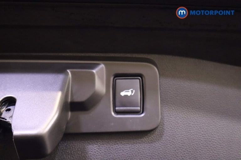 2023 Renault Austral E-Tech FHEV Iconic Esprit Alpine 5dr Auto 4C SUV Hybrid Automatic