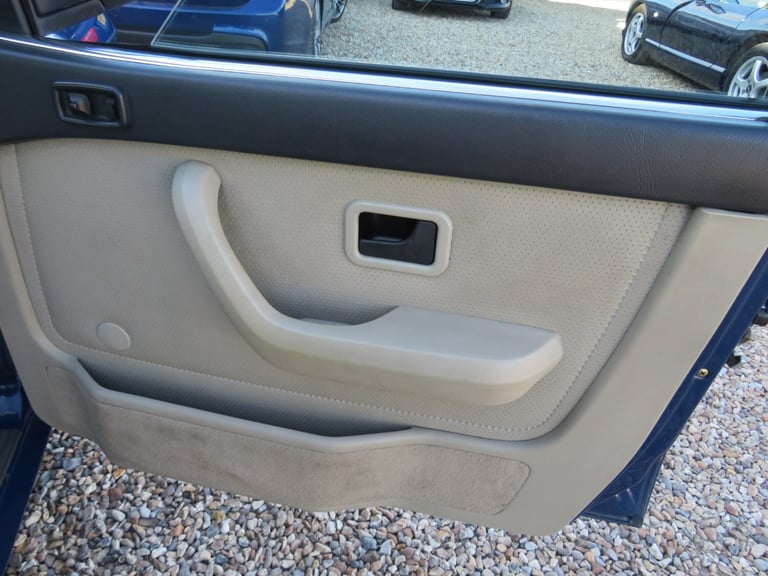 1987 BMW 5 Series 525E LUX 4 DOOR AUTO SALOON Petrol Automatic