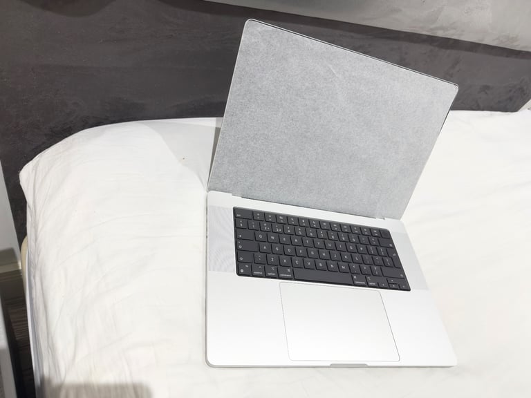 CAN DELIVER, BRAND NEW, BOXED, NEVER USED, CYCLE 2, MACBOOK PRO 16 INCH 2021 LAPTOP,M1 PR0 32GB RAM 