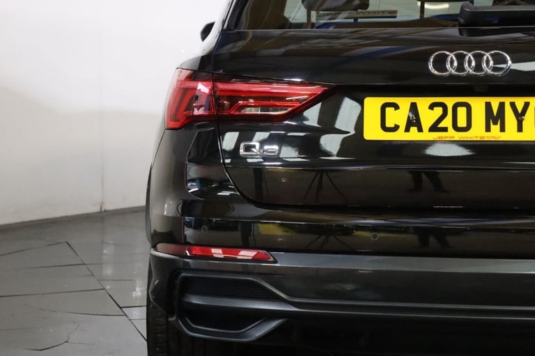 2020 Audi Q3 1.5 TFSI CoD 35 Edition 1 5dr (APPLE CAR PLAY) Petrol Manual