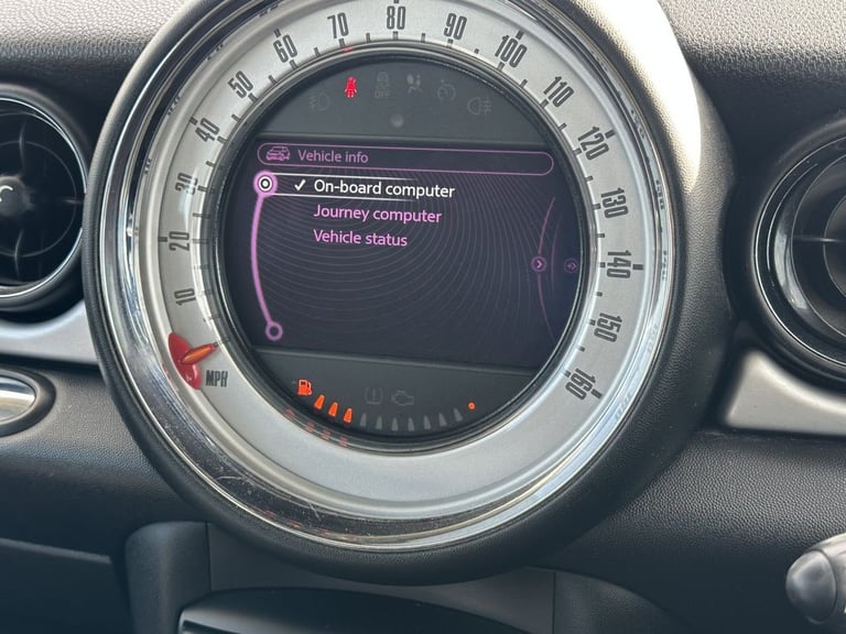 2012 MINI Clubman 1.6 Cooper 5dr ESTATE PETROL Manual