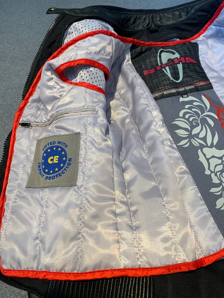 Fully armoured Ladies motorcycle jacket 