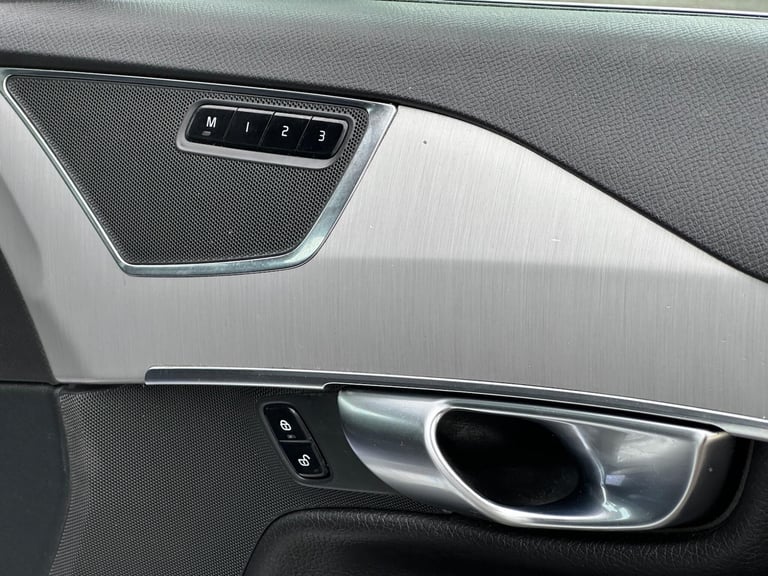 2022 Volvo XC90 2.0h T8 Recharge 18.8kWh Inscription Pro SUV 5dr Petrol Plug-in Hybrid Auto ESTAT...