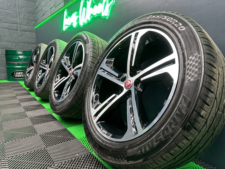 Jaguar F Pace Blade 5 Spoke 20” Diamond Turned / Powdered Black alloy wheels & 5mm+ tyres!