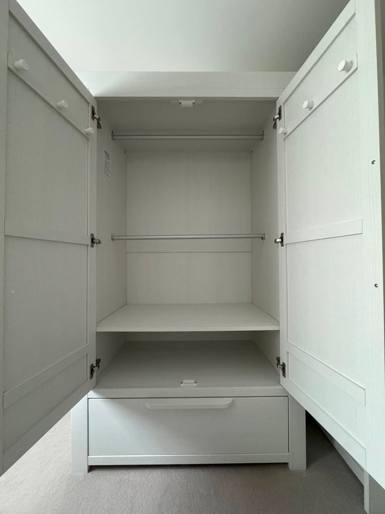 Mamas & Papas Franklin Cotbed, Wardrobe and Bookshelf set