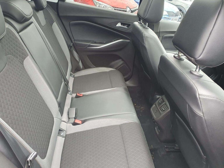 2018 Vauxhall Grandland X 1.2 Turbo Sport Nav SUV 5dr Petrol Manual Euro 6 (s/s) (130 ps) HATCHBA...