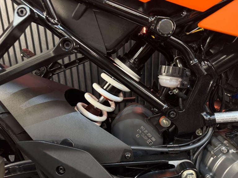 2024 KTM RC 390 390 X-Ring Euro 5