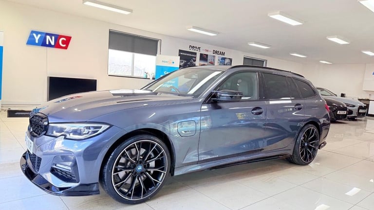 2022 BMW 3 Series 2.0 330e 12kWh M Sport Touring Auto Euro 6 (s/s) 5dr Estate PETROL/ELECTRIC Aut...