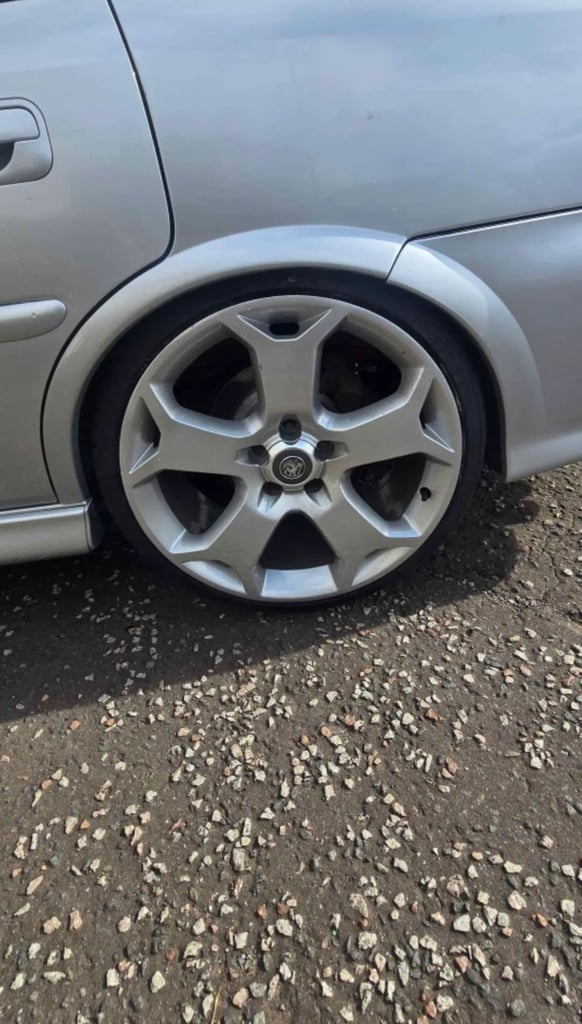 Vauxhall, VECTRA, Saloon, 2002, Manual, 2597 (cc), 4 doors