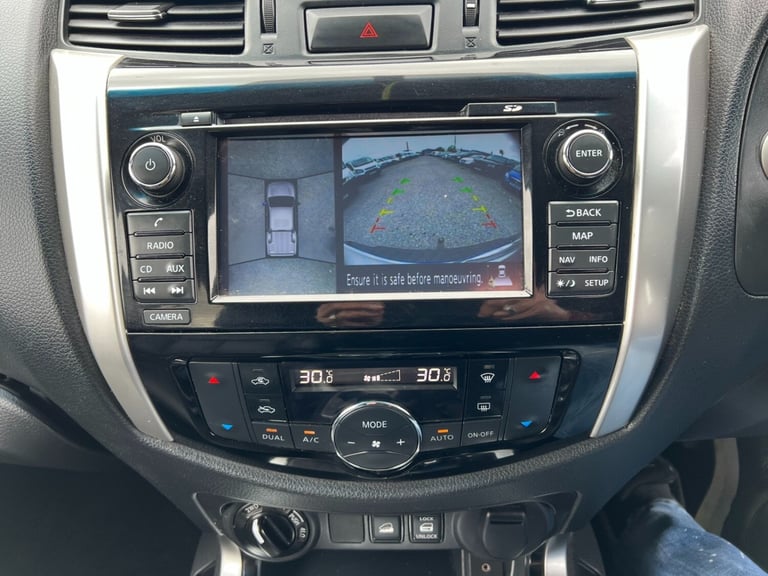 2019 NISSAN NAVARA Double Cab Pick Up Tekna 2.3dCi 190 4WD Auto LEATHER 101k
