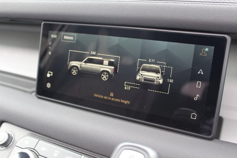 2023 Land Rover Defender 2.0 P400e X-Dynamic SE 110 5dr Auto ESTATE PETROL/ELECTRIC Automatic