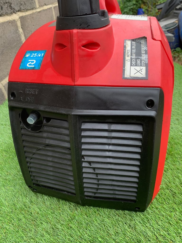 Petrol Generator, Inverter Suitcase Type, Fantastic Condition, 2500w Output, Ready to Use!