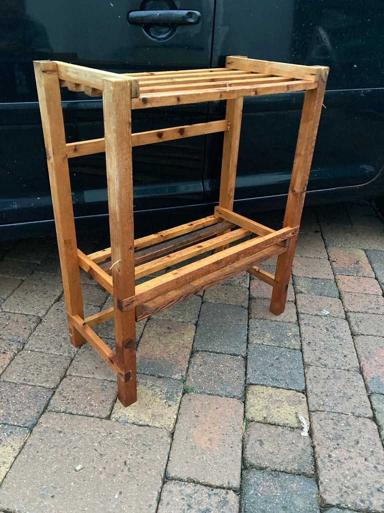 PINE SHELF UNIT