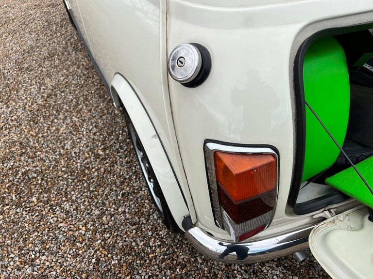 ROVER MINI PAUL SMITH RARE INVESTABLE CLASSIC MINI 1300 AUTOMATIC 1 OF 1800 MADE
