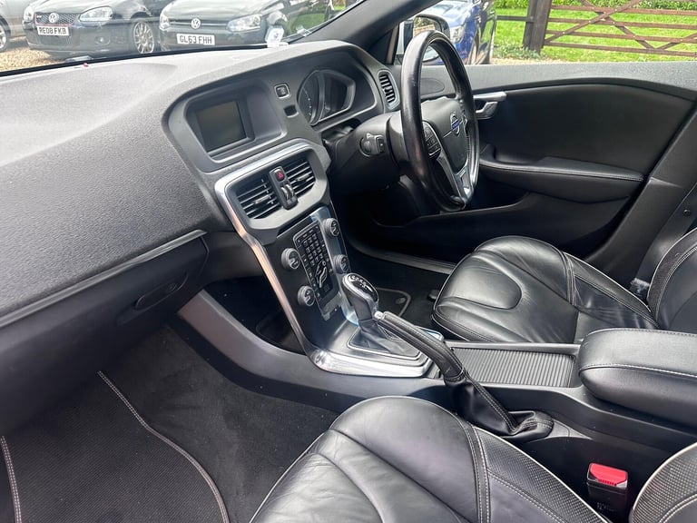 2015 Volvo V40 1.6 D2 R-Design Lux Powershift Euro 5 (s/s) 5dr HATCHBACK Diesel Automatic