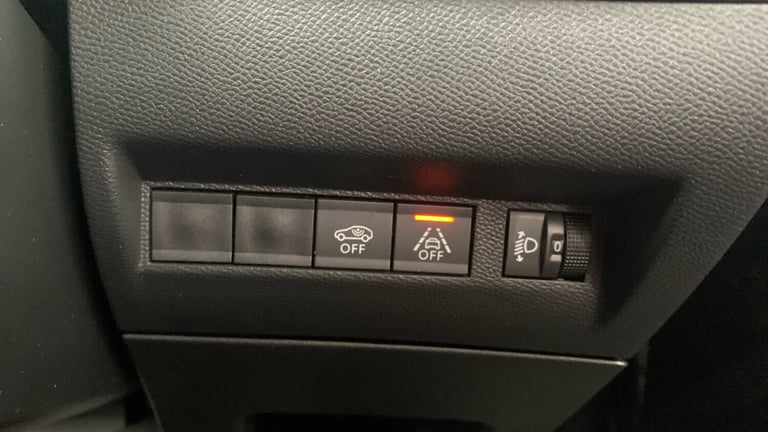 2022 Peugeot 2008 1.2 PureTech Allure Premium + SUV 5dr Petrol Manual Euro 6 (s/s) (100 ps) SUV P...