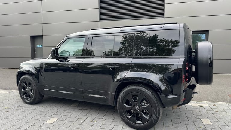 2025 Land Rover Defender 3.0 D350 X-Dynamic HSE 110 5dr Auto Diesel Estate Estate Diesel Automatic