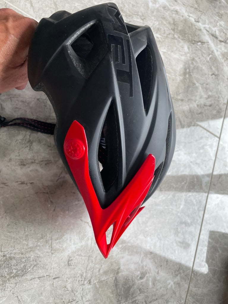 Cycal helmet 