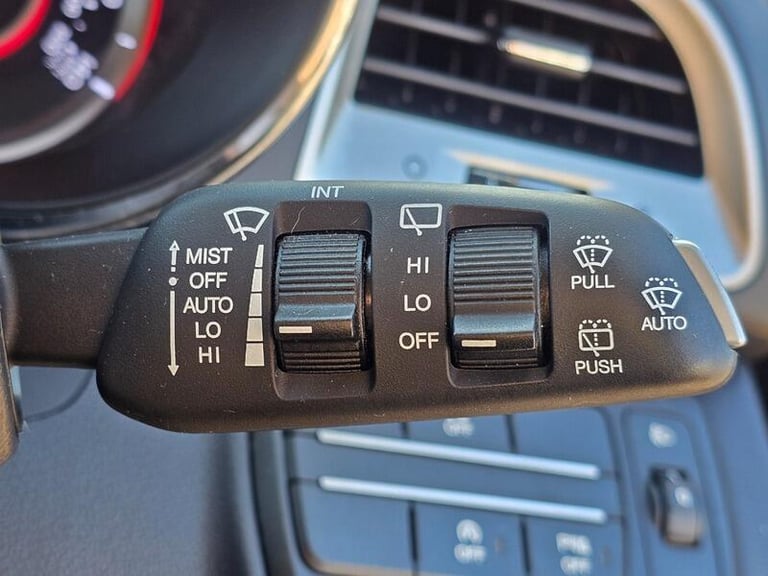 2015 Ssangyong Tivoli 1.6 e-XGi ELX Euro 6 (s/s) 5dr HATCHBACK Petrol Manual